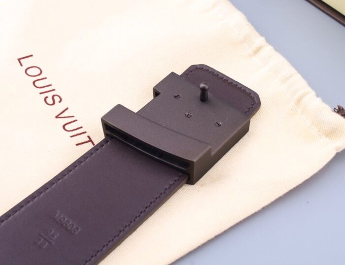Louis Vuitton ルイヴィトン LOGO ベルト – LABUTOWN