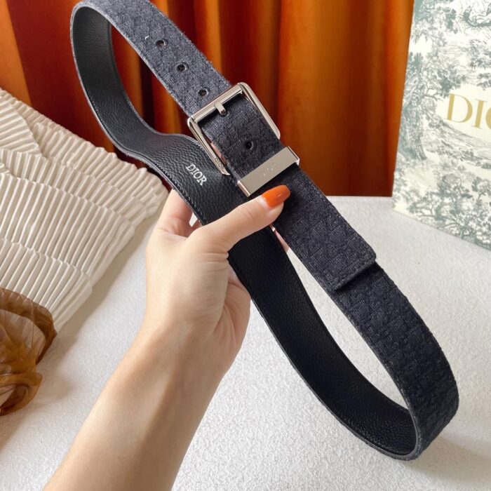 Christian Dior ♡ ロゴチャーム付きベルト Christian Dior ディオール LOGO ベルト – LABUTOWN